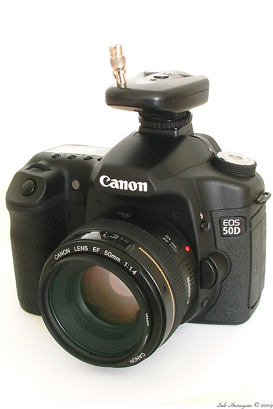 Canon_EOS_50D_with_EF_50mm_F14_USM_and_Cactus_V2s_modified_trigger