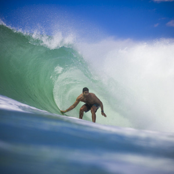 dion-atkinson-surfing-lacanau-barrel-tube-riding-sebastien-huruguen-surf-photographer-bordeaux-france-lacanau-16-08-2012