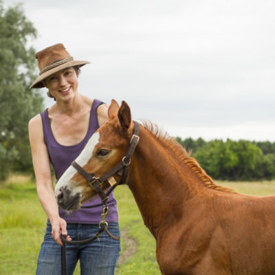 portrait-alice-musso-domaine-de-cach-saint-laurent-medoc-pension-chevaux-sebastien-huruguen-phtographe-bordeaux