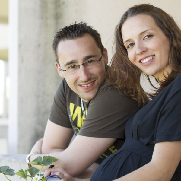 portraits-parents-future-maman-seance-grossesse-particuliers-sebastien-huruguen-photographe-maternite-bordeaux