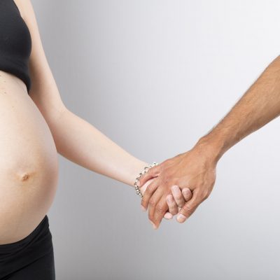 photographe grossesse bordeaux Gironde seance photo future maman sebastien huruguen studio mains