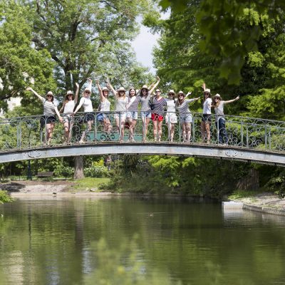 seance-photo-EVJF-sebastien-huruguen-photographe-mariage-bordeaux-jardin-publique-groupe-pont-etang