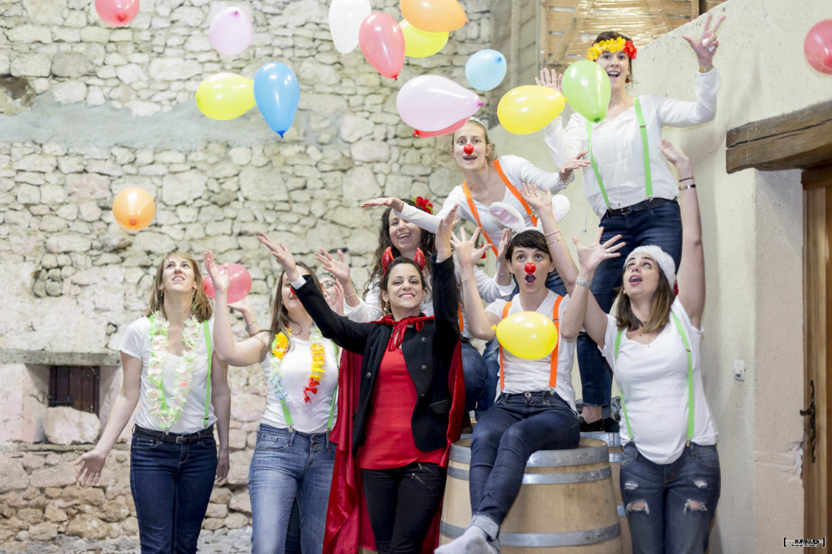 sebastien-huruguen-photographe-evjf-bordeaux-33-gironde-24-amies-drole-copines-grange-ballons