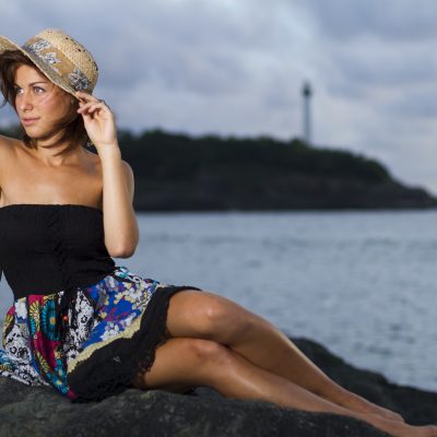 Marion-Sebastien-Huruguen-Fashion-Studio-Beach-Anglet-Plage-Girl-Dress-Summer-France-Hat-model-woman