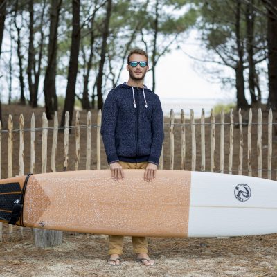 photographe-mode-bordeaux-lifestyle-book-ambiance-portrait-surfer-longboard-sud-gironde-foret-sebastien-huruguen