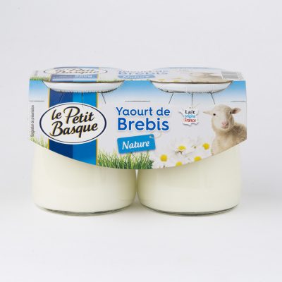 packshot produit le petit basque yaourt brebis nature