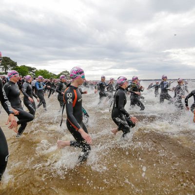 Départ de la natation sur la plage du Moutchic Scott Half Triathlon - Lacanau Tri Events 2016 | Sébastien Huruguen www.huruguen.fr