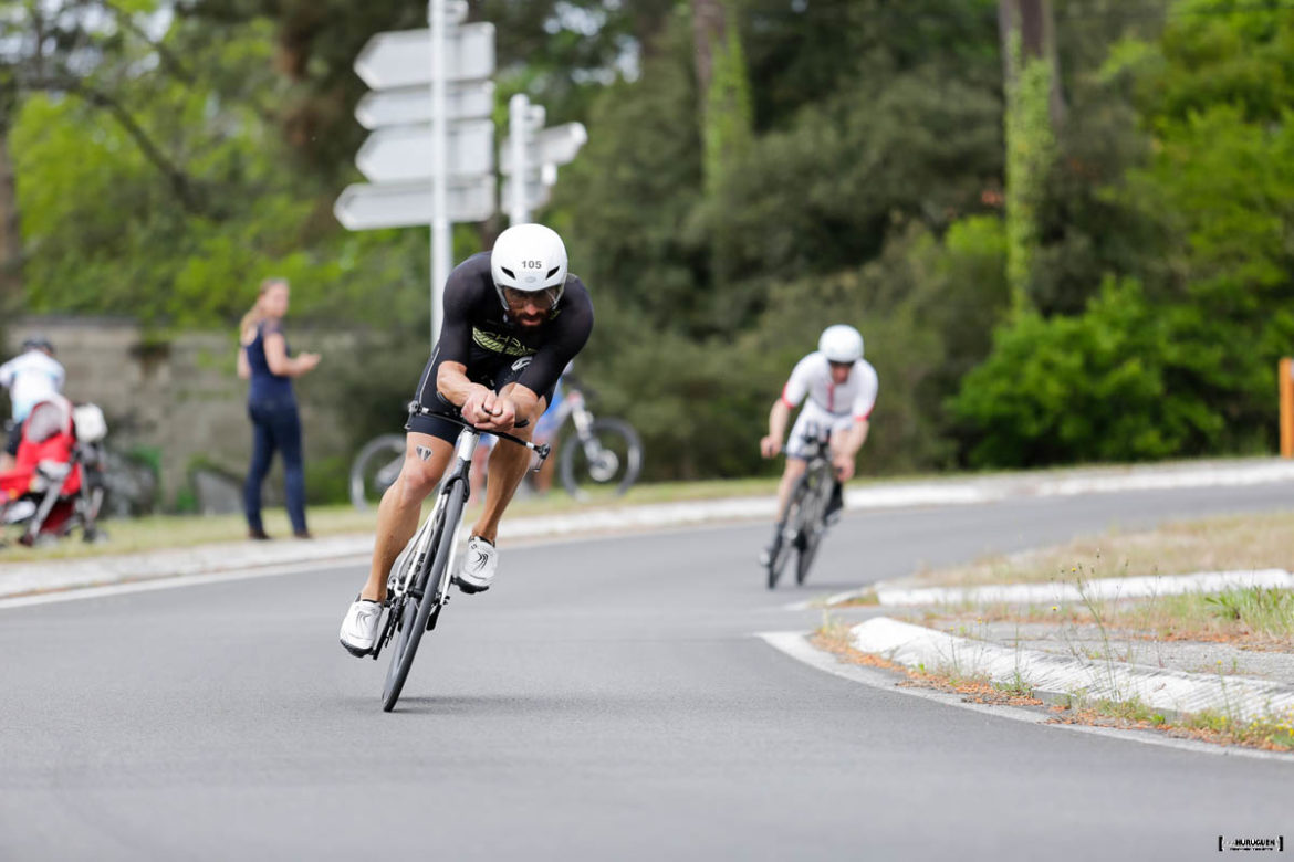 Champion d'Aquitaine - Christophe Aragnouet Noclain des Pompiers Bordeaux Triathlon sur la partie vélo du Scott Half Triathlon - Lacanau Tri Events 2016 | Sébastien Huruguen www.huruguen.fr