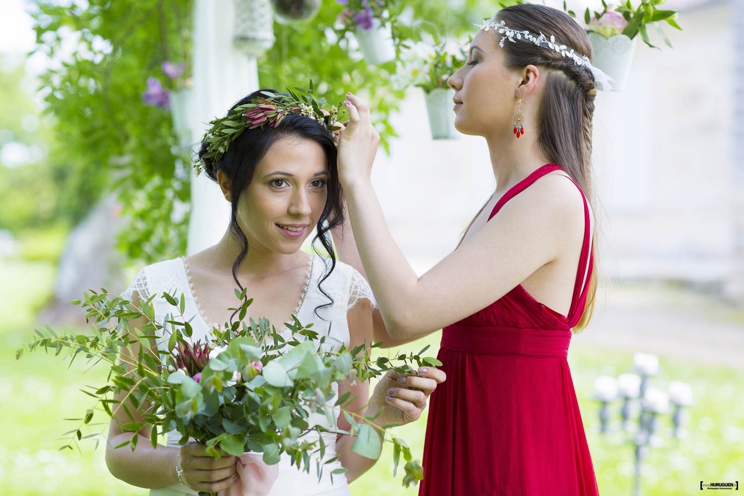 mariage, bordeaux, aquitaine, gironde, sebastien huruguen, photographe mariage, photographe mariage bordeaux, portrait de la mariée et de sa demoiselle d'honneur