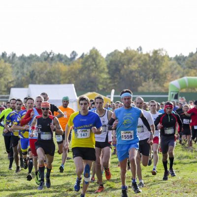 départ de la première édition du Trail en Jalle à St Jean d'Illac sur la plaine des sports andré maleyran