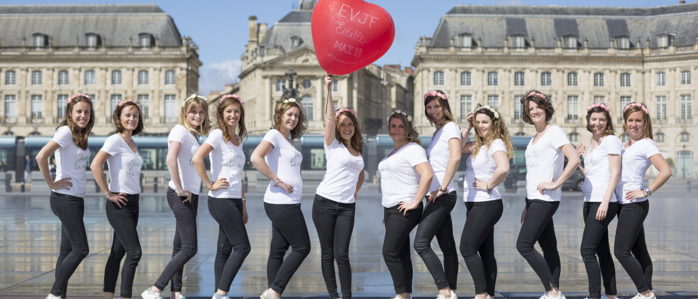 Seance photo EVJF au miroir d'eau à Bordeaux par Sébastien Huruguen photographe